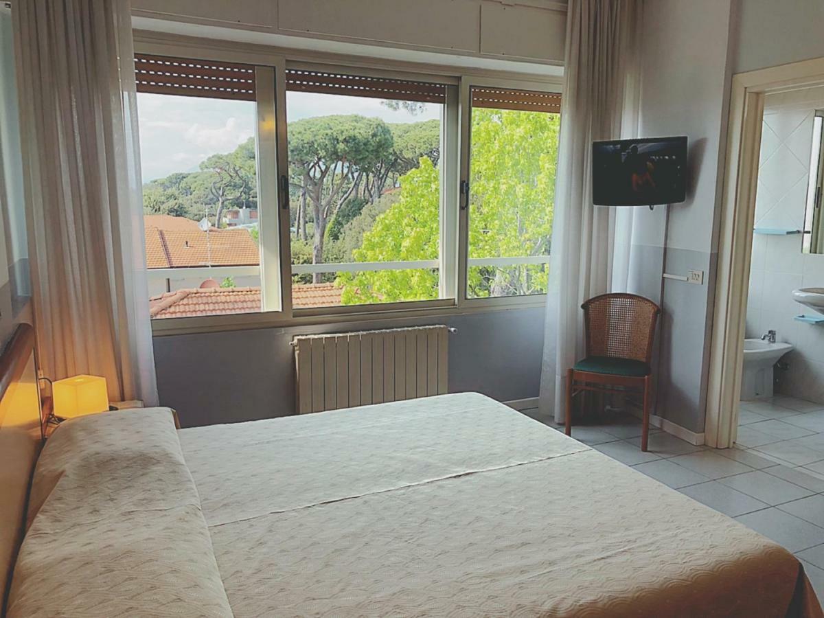 Hotel Le Ginestre Lido di Camaiore Exterior foto
